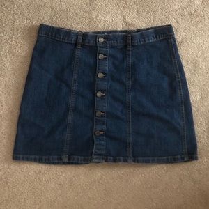 GAP button down denim skirt